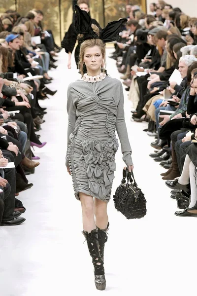 Look 53